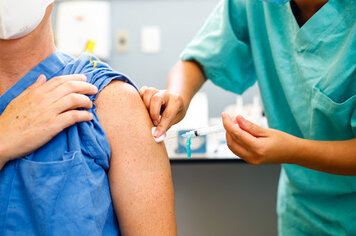 Saúde estende vacinação a pessoas entre 57 a 59 anos, a partir desta segunda-feira, 07