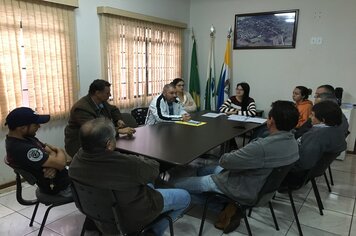 Prefeito recebe Vigilância Sanitária para reunião extraordinária