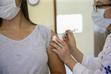 Covid-19: Vacinação para pessoas com 18 anos ou mais começa nesta segunda-feira, 30
