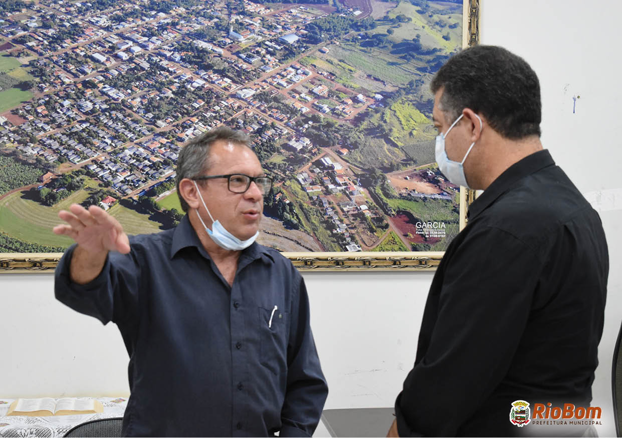 Prefeito recebe visita de deputado estadual