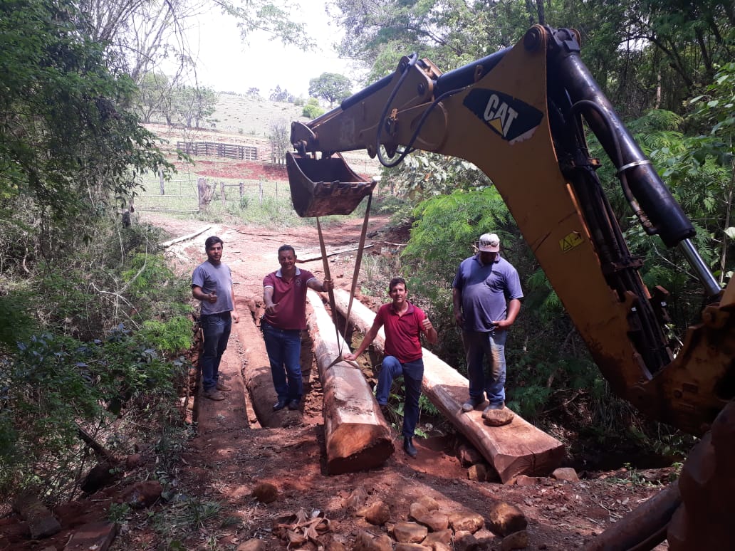 Prefeitura reconstrói ponte do Bairro Arjonas