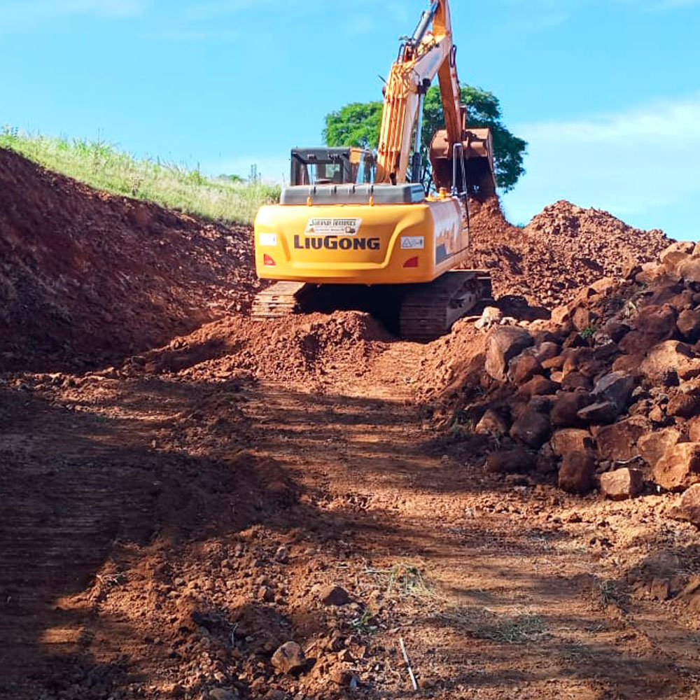 Prefeitura segue com obras de pavimentação e drenagem pluvial entre o Rio Bom e Apucarana