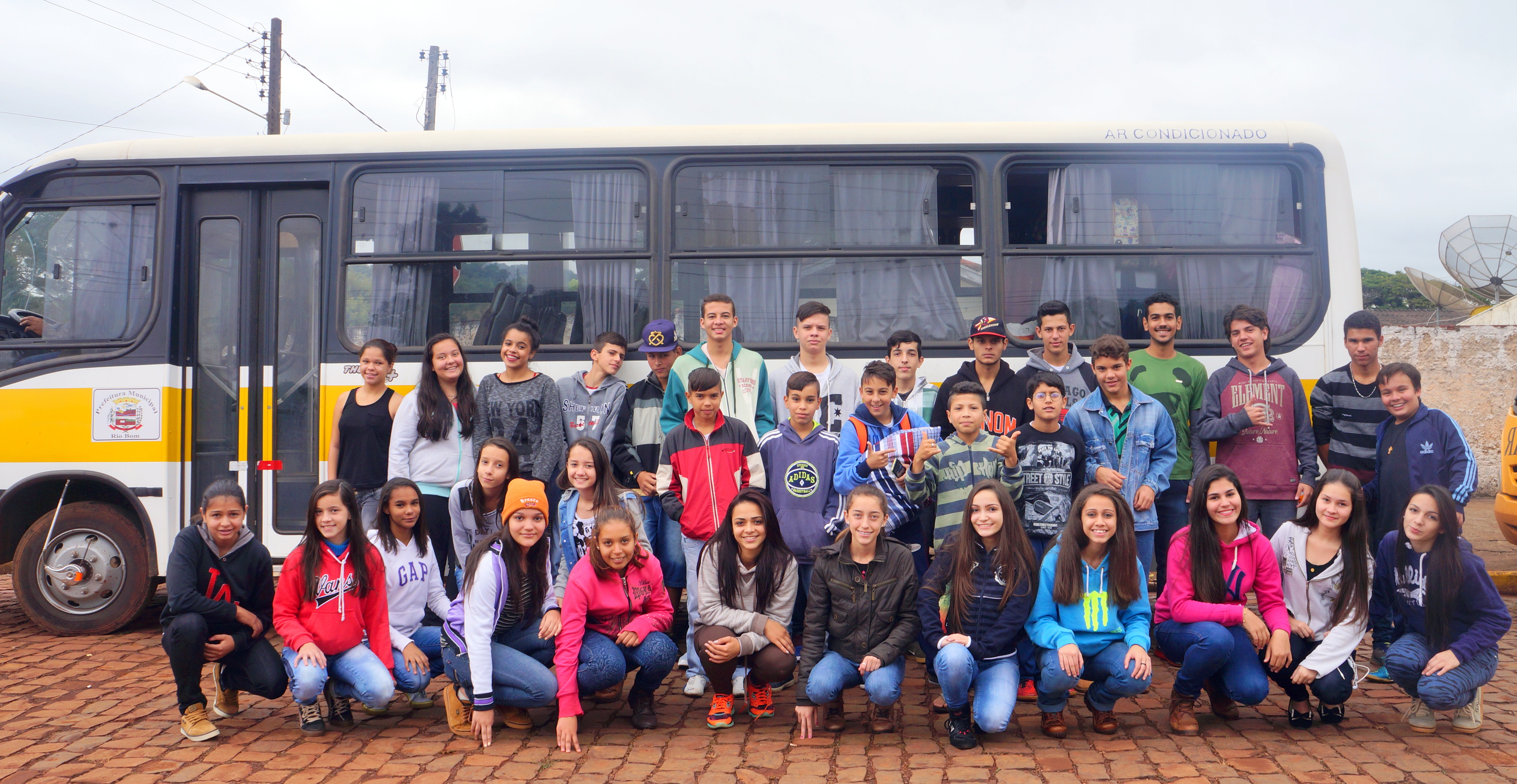 Alunos representam o município em Jogos Escolares