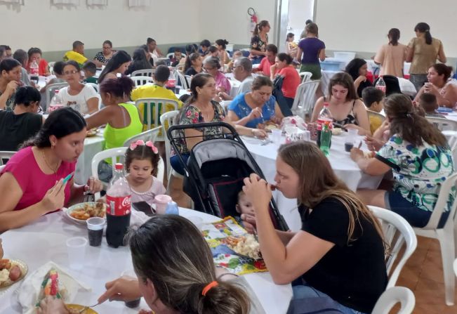 Famílias do PAIF realizam confraternização